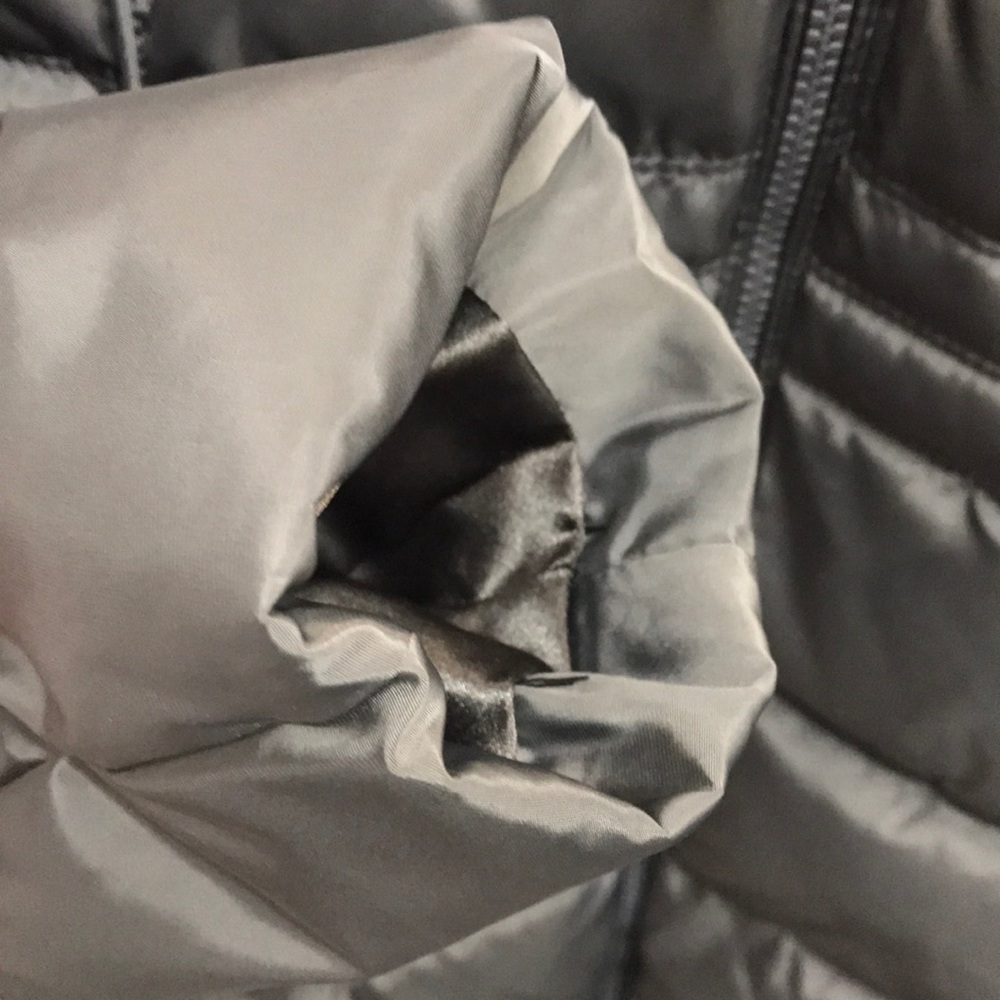 NWOT,Laundry by Shelli segal down fur hood,Olieve - Picture 9 of 16